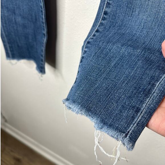 AG Medium Wash Whiskered Raw Hem Stilt Crop Cigarette Crop Jean 29 - Picture 4 of 15